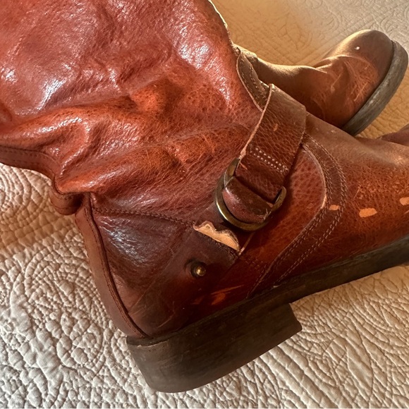 Børn Woman’s Size 9 Heeled Leather Boots Red Brown with Classic Zip Side Design - Picture 10 of 11